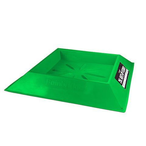 Anti-Tip Feeder 25lt